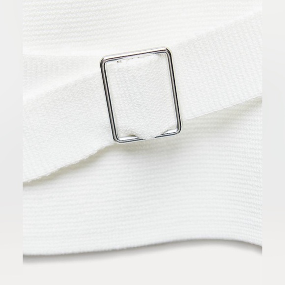 NWT. Zara White Viscose Blend Sleeveless V-neck Vest Top with Back Strap Size XL - Picture 5 of 9